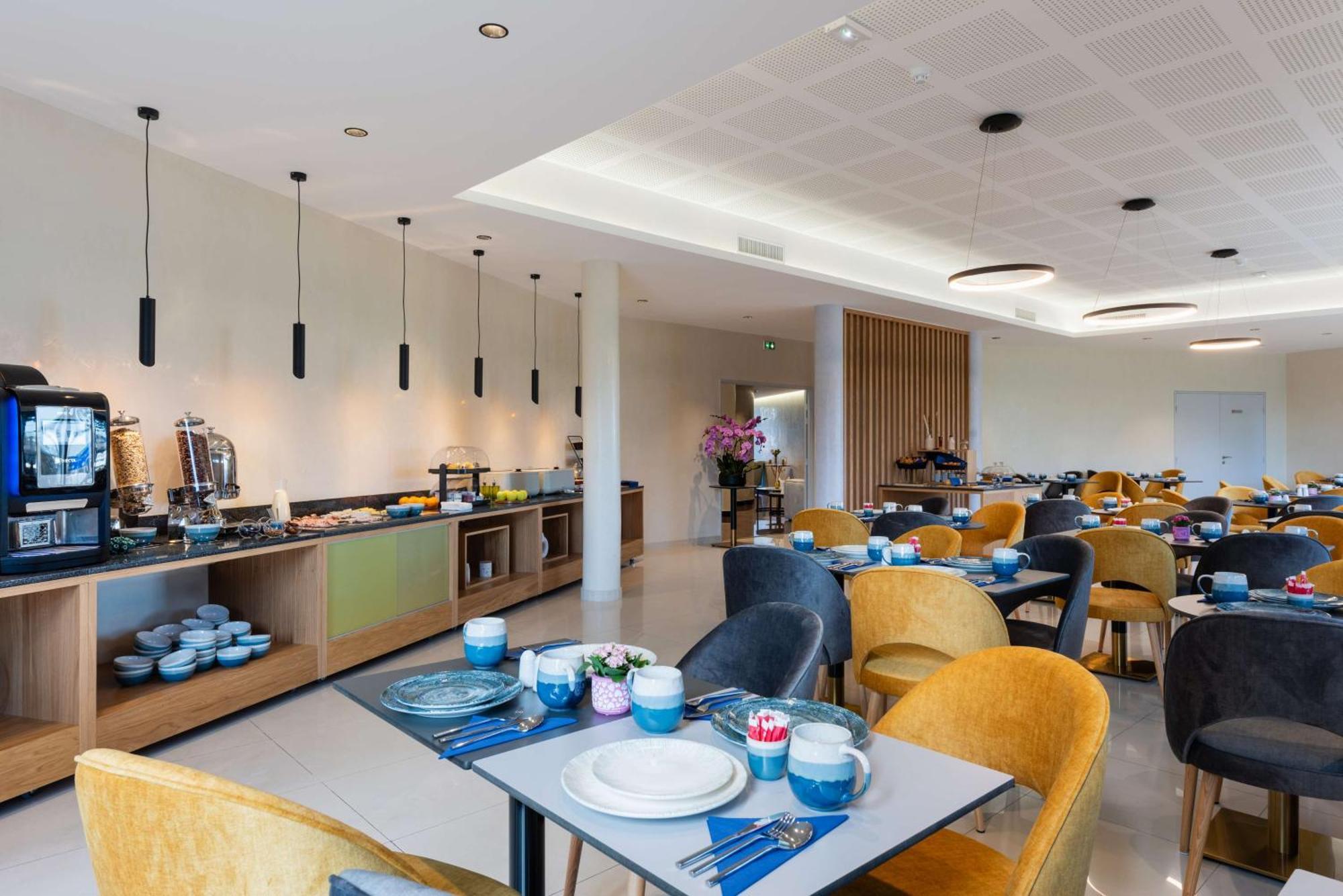 Brit Hotel Privilege Paris Rosny-Sous-Bois Bagian luar foto