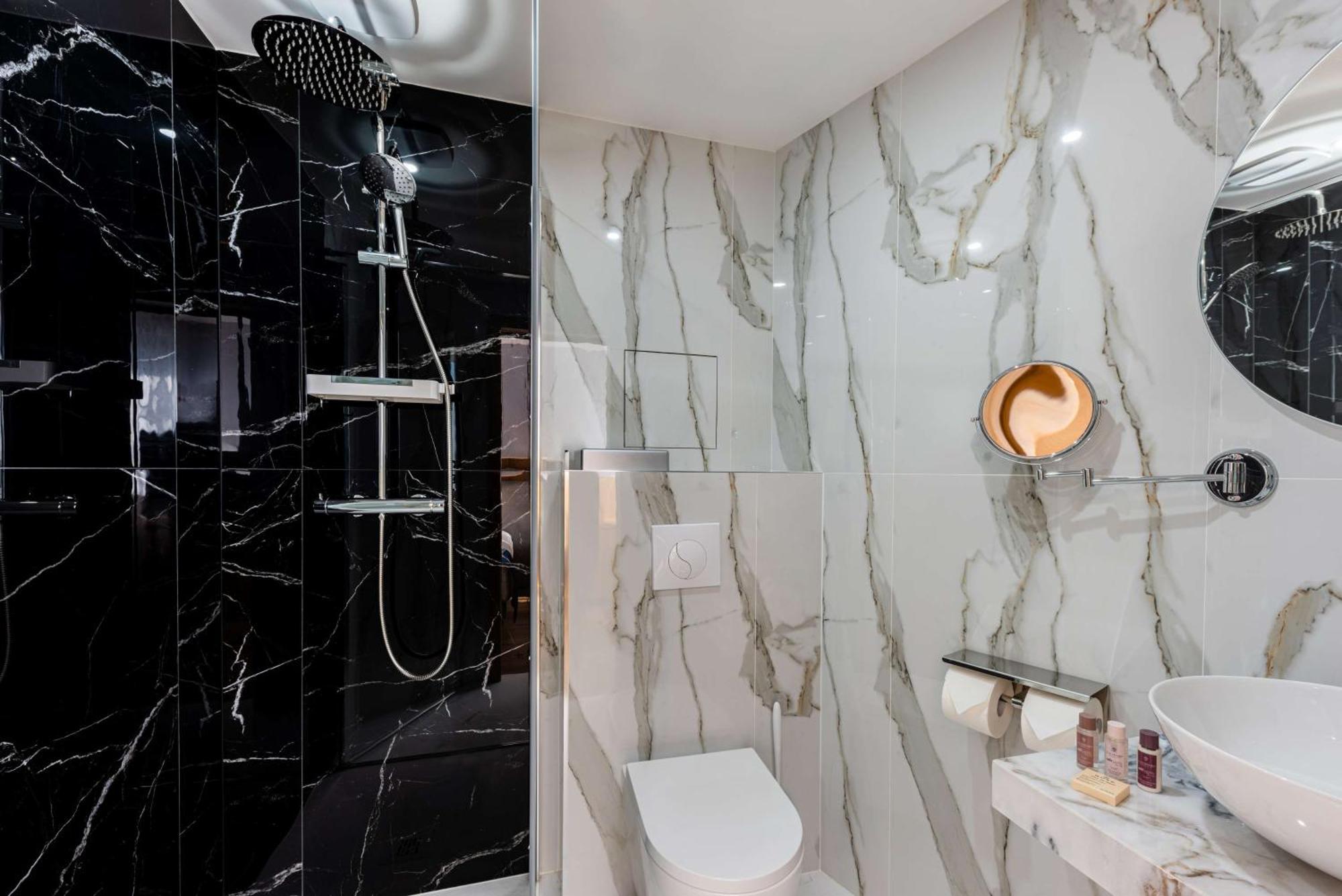 Brit Hotel Privilege Paris Rosny-Sous-Bois Bagian luar foto